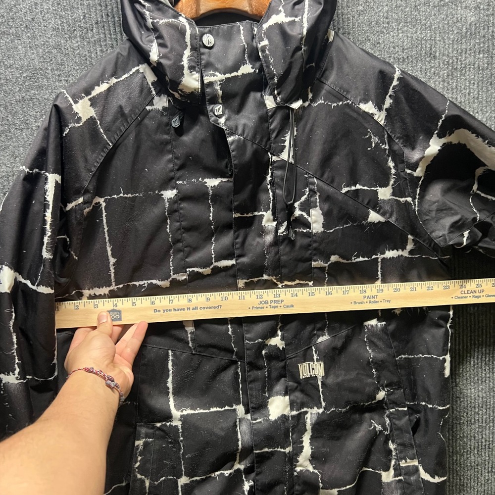 Volcom Snowboard Jacket Womens Medium Black White Thermonite Hooded Insulated - Picture 3 of 14